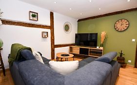 Au Duplex De Jeannala